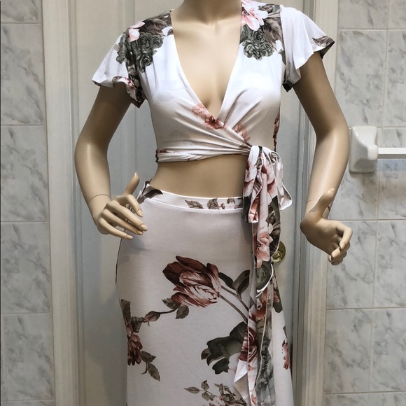 2 PIECE SKIRT & WRAP TOP SET - Picture 8 of 9